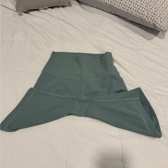 Lululemon Wunder Train Short - Picture 4 of 5